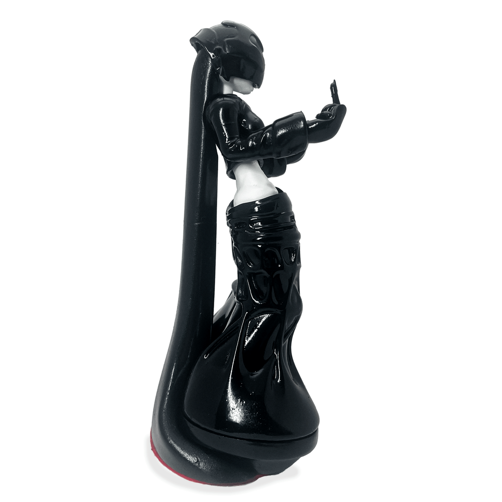 Helmet Girl - Dark Mode Trist'Art's Toys